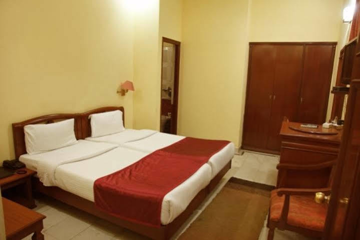 Treebo Trend Corporate Inn Chandīgarh מראה חיצוני תמונה